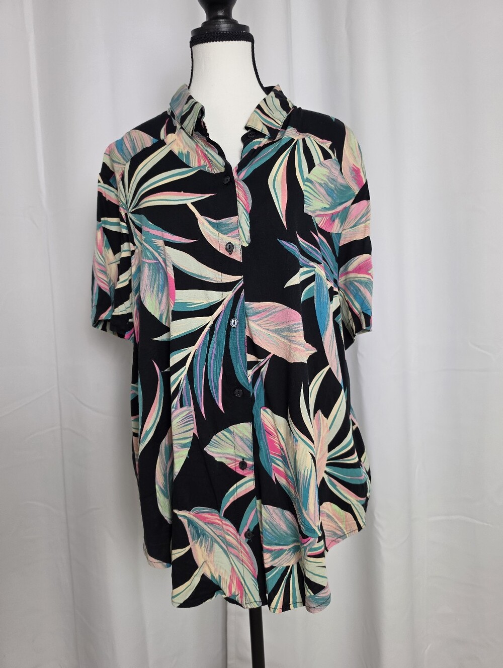 Women's Short Sleeve Tropical Print Shirt - Black with Pastel Leaves